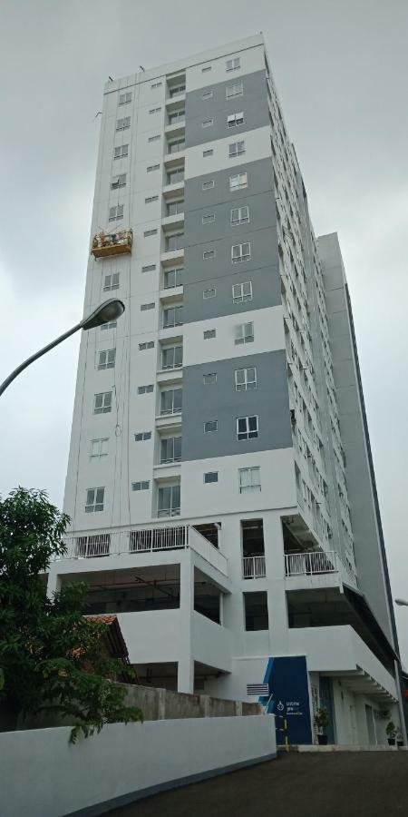 Apartment Poris88-Smart Tv Room Tangerang Exterior photo